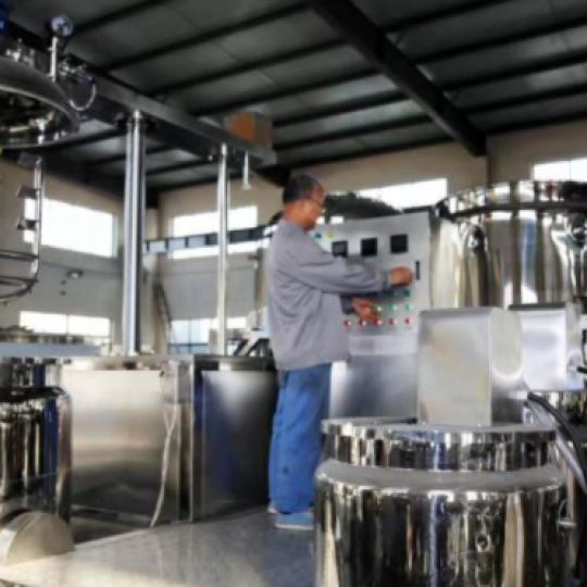 Máy nhũ hóa chân không tốc độ cao